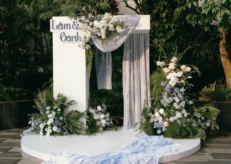 Backdrop đám cưới sang trọng