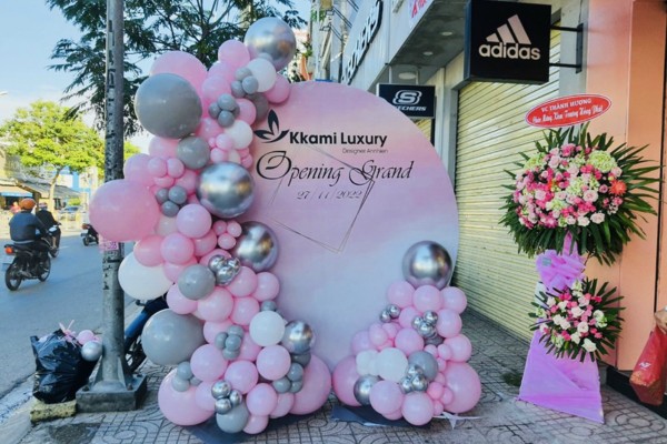 Backdrop khai trương Kkami Luxury