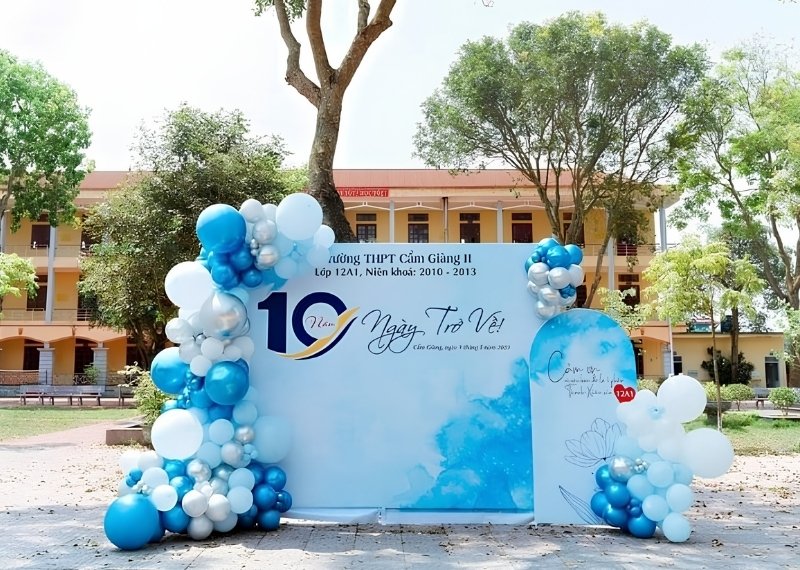 Background họp lớp 10 năm