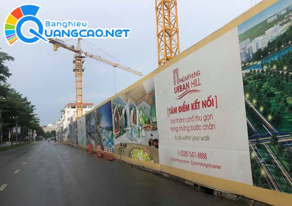 Bảng hiệu hiflex làm hàng rào