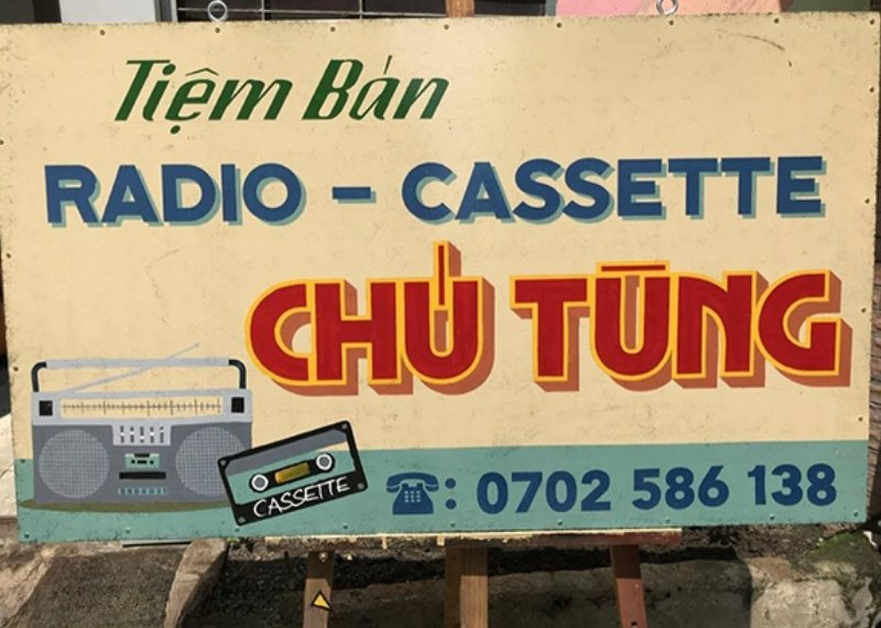 Bảng hiệu Sài Gòn xưa tiệm radio