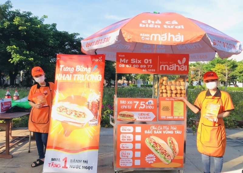 Bảng hiệu bánh mì chả cá