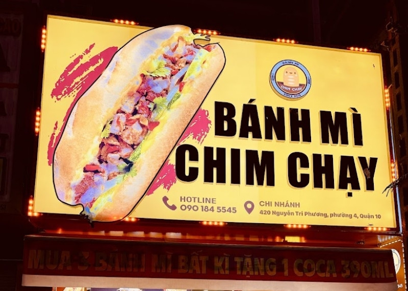 Bảng hiệu bánh mì chim chạy