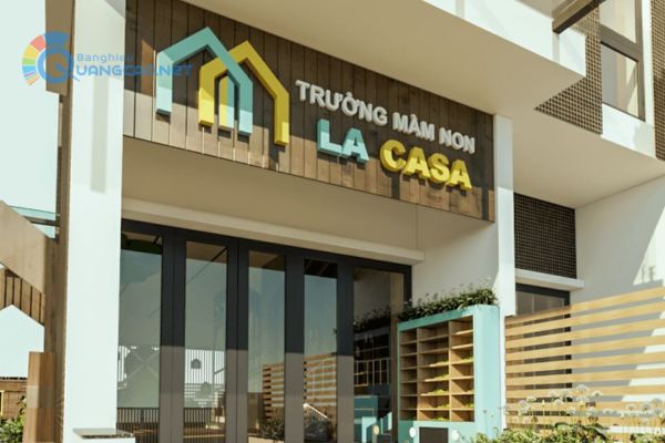 Bảng hiệu trường mầm non La Casa