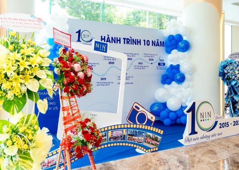 Backdrop kỷ niệm 10 năm thành lập công ty