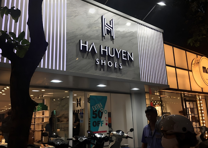 Bảng hiệu giày dép chữ nổi Inox