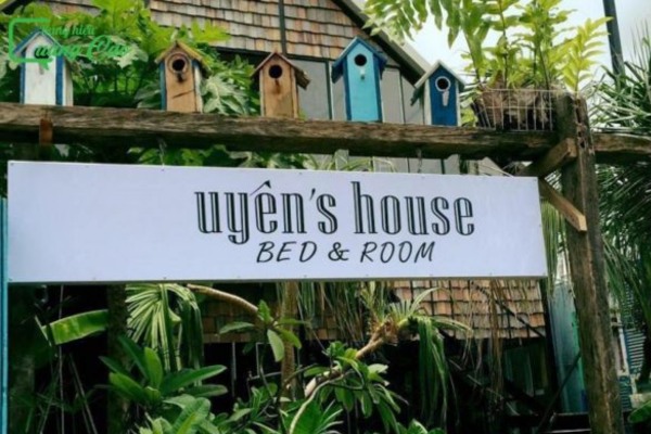 Bảng hiệu Uyên's House