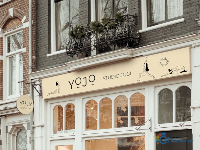 Bảng hiệu Yoga Yojo