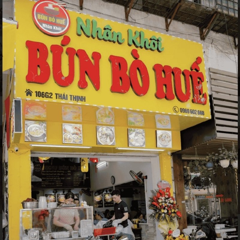 Bảng hiệu bún bò Huế Nhân Khôi