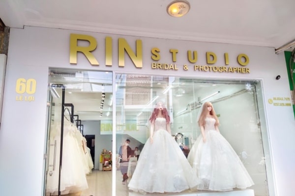 Bảng hiệu chữ nổi inox áo cưới studio