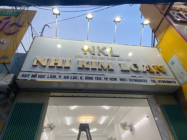 bảng hiệu chữ nổi inox
