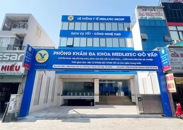bảng hiệu phòng khám đa khoa