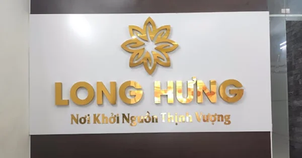bảng hiệu chữ nổi inox vàng gương