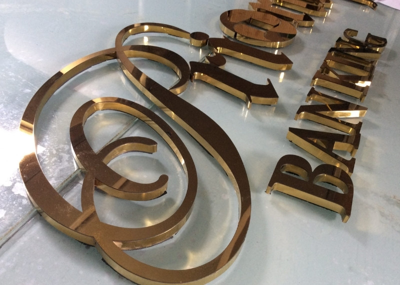 Gia công chữ nổi Inox