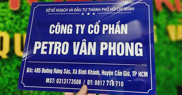 bảng hiệu mica alu