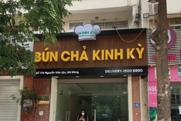 Bảng hiệu bún chả Kinh Kỳ