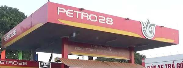 bảng hiệu cây xăng