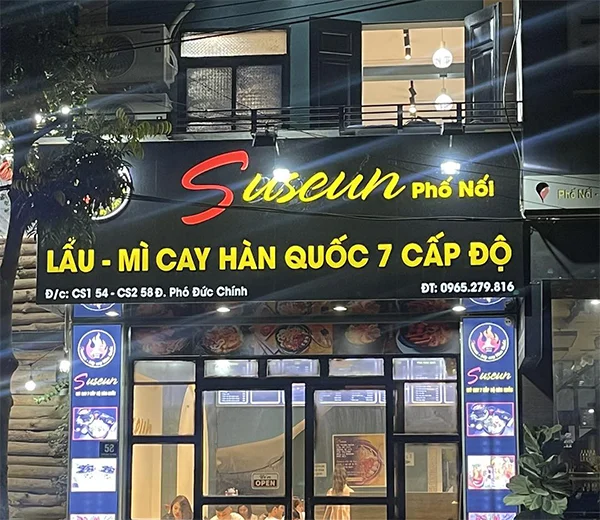 bảng hiệu tiệm mì cay