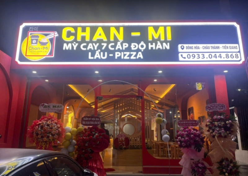 Bảng hiệu mì cay hộp đèn