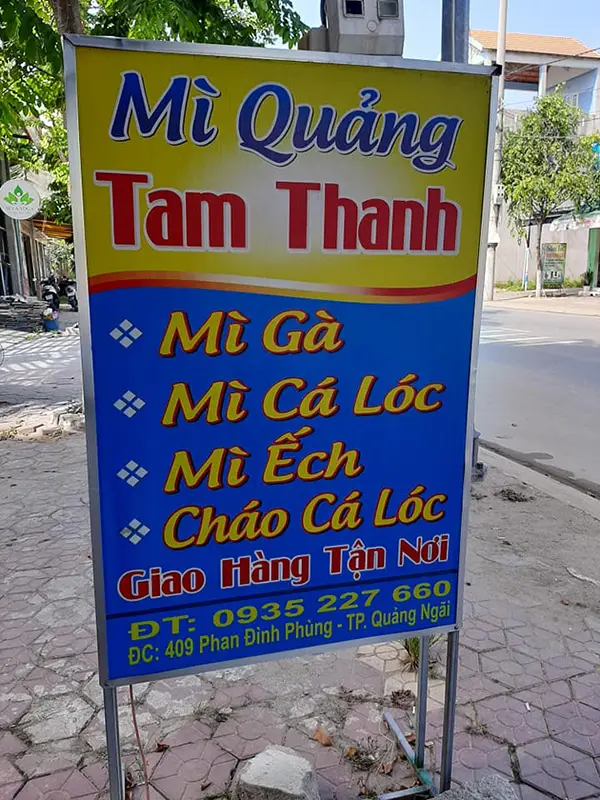 bảng hiệu mì quảng