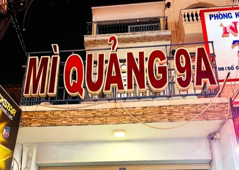 Bảng hiệu mì quảng 9a