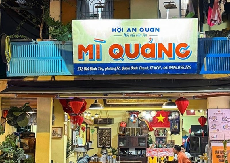 Bảng hiệu mì quảng Hội An