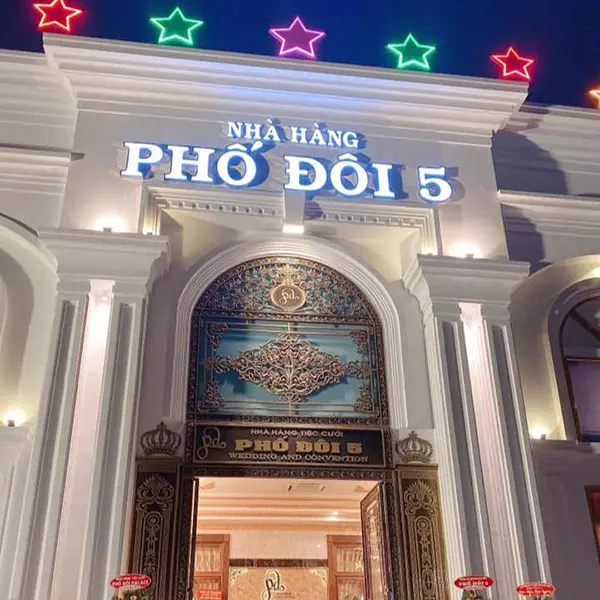 bảng hiệu trung tâm tiệc cưới