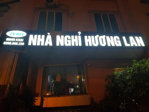 bảng hiệu nhà nghỉ