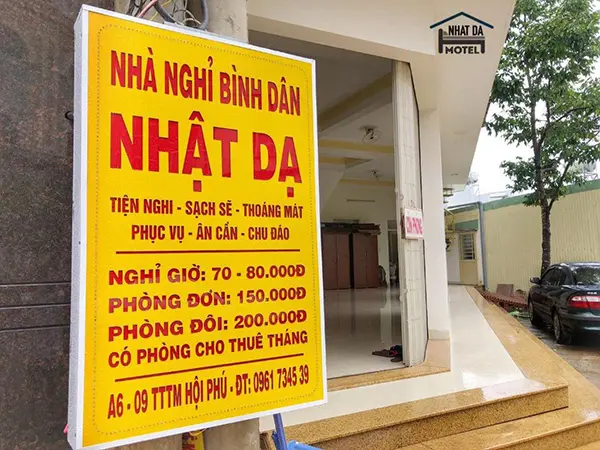 bảng hiệu đứng nhà nghỉ