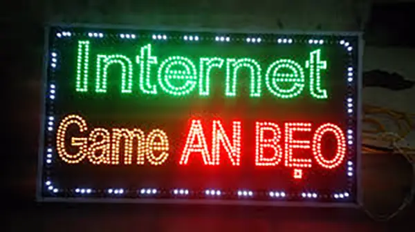 bảng hiệu quán net