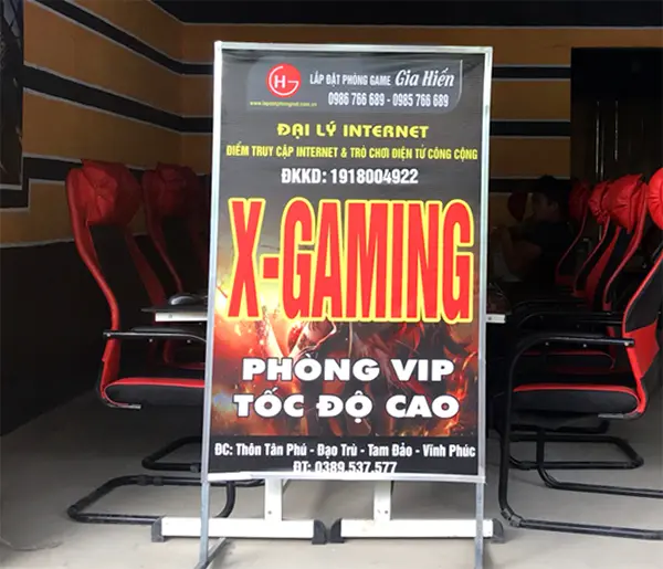 bảng hiệu đứng quán net