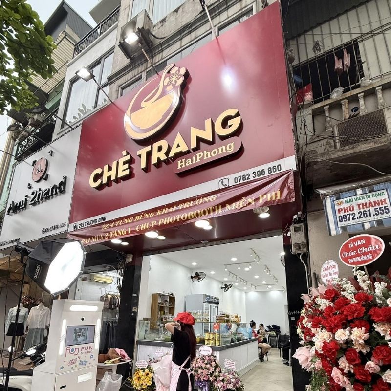 bảng hiệu quán chè Trang