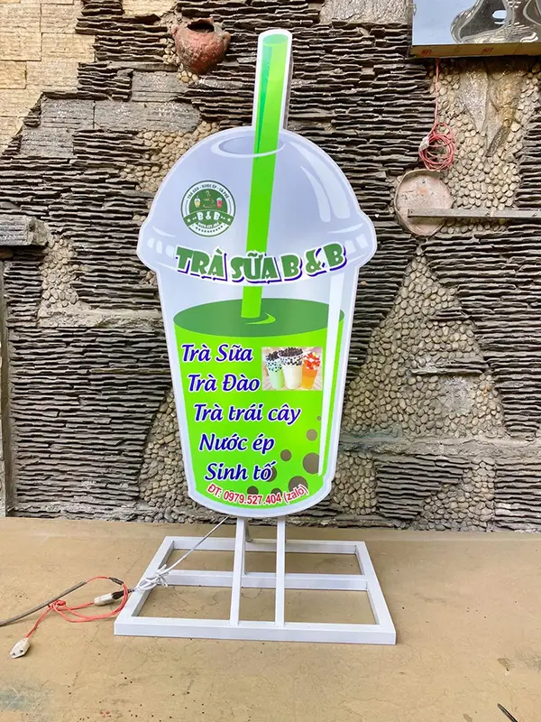 biển vẫy mô hình ly trà sữa