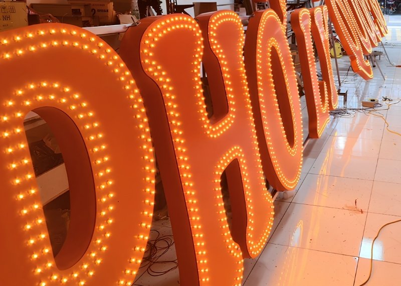 Chữ Alu cắm LED phở Lý Quốc Sư