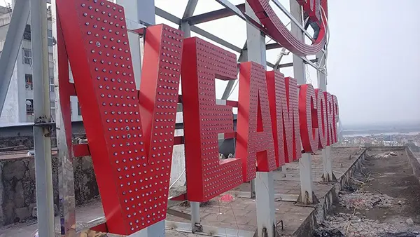 chữ nổi alu cắm led