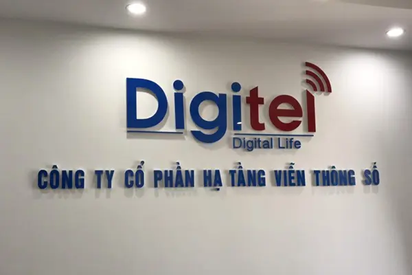 chữ nổi mica dán tường