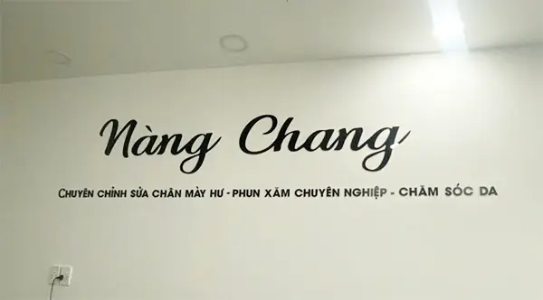 chữ nổi mica dán tường