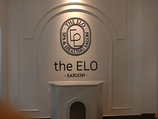 chữ nổi mica dán tường