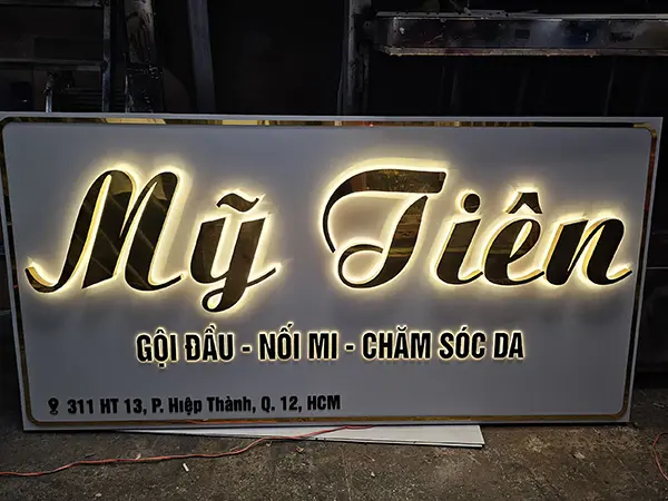 chữ nổi mica đèn led