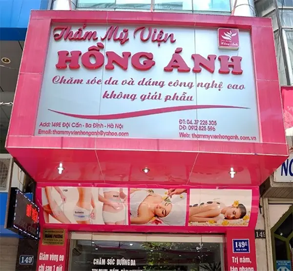 bảng hiệu màu hồng