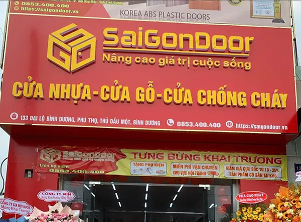 bảng hiệu nền vàng chữ đỏ