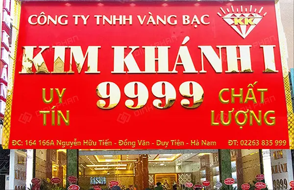 bảng hiệu nền vàng chữ đỏ