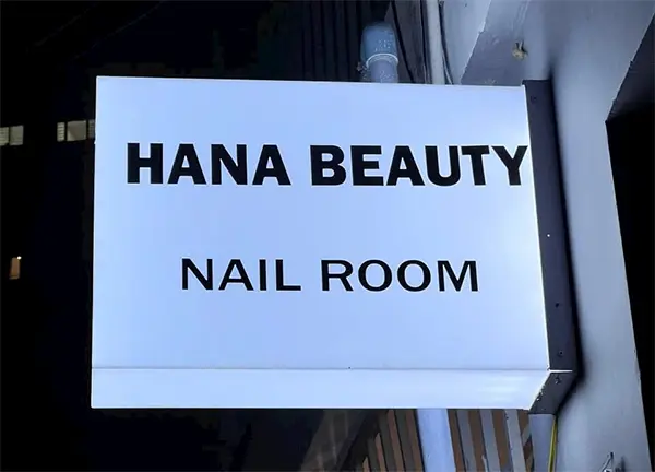 biển vẫy nail vuông