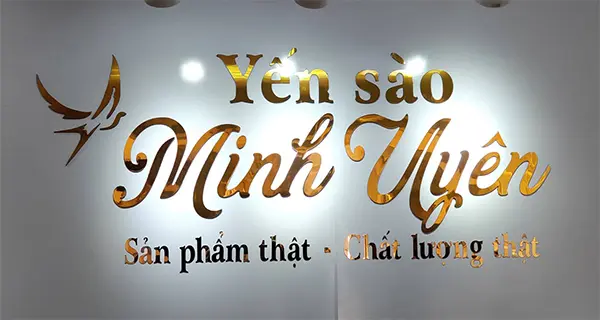chữ nổi alu gương vàng