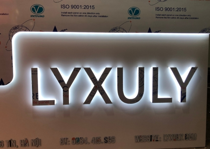 Chữ nổi Inox hắt sáng Lyxuly