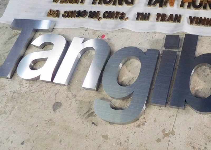 Chữ nổi inox trẵng xước Tangible