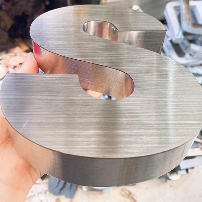 Chữ S bằng Inox trắng xước