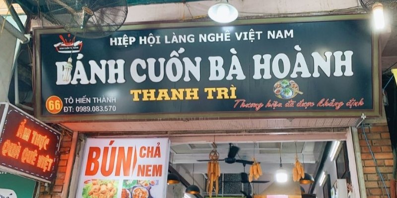 Bảng hiệu bánh cuốn Bà Hoành