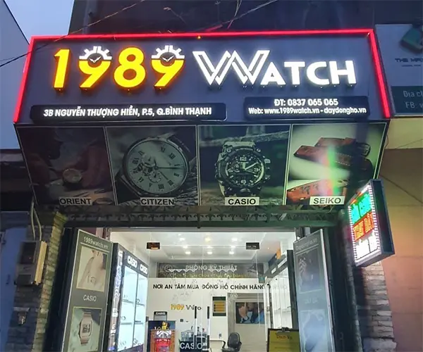 bảng hiệu tiệm đồng hồ