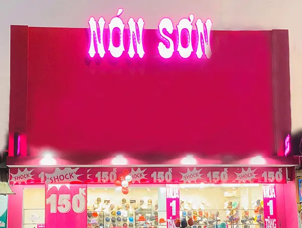 bảng hiệu shop nón bảo hiểm